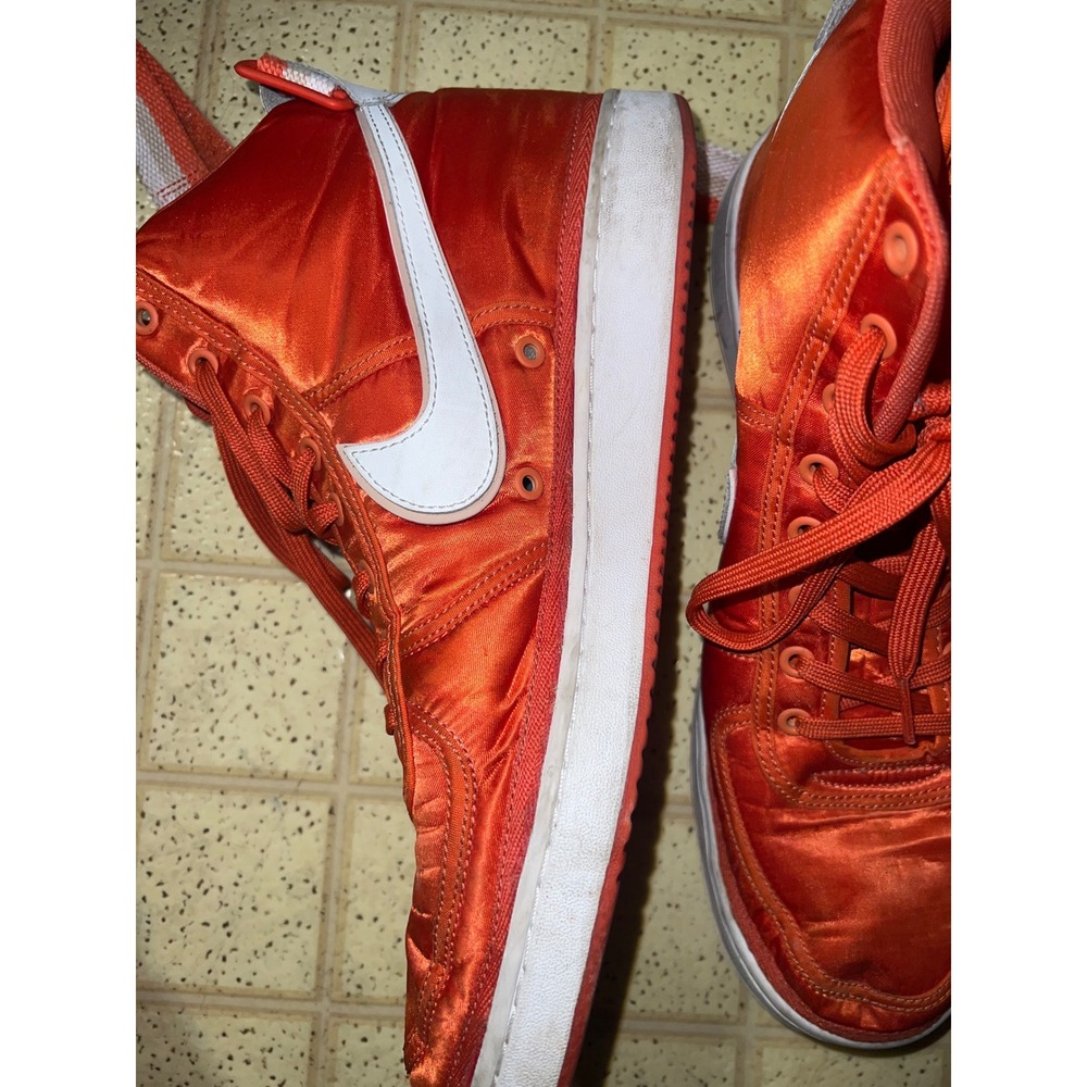 Nike Men's Size 12.5 Vandal High
Supreme Satin Retro Coral Shoes
318330-800 - Picture 6 of 8
